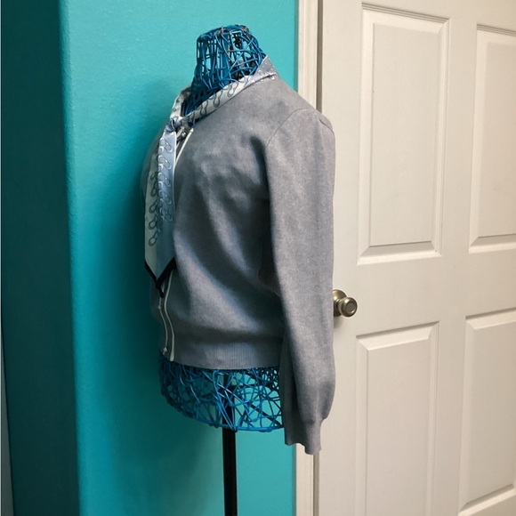 💥PRICE DROP💥 Nice Claup Scarf Sweater - Picture 2 of 5